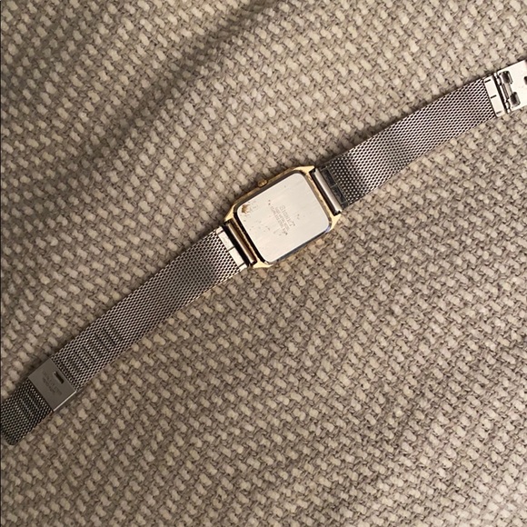 Signet Quartz Watch - Picture 4 of 5